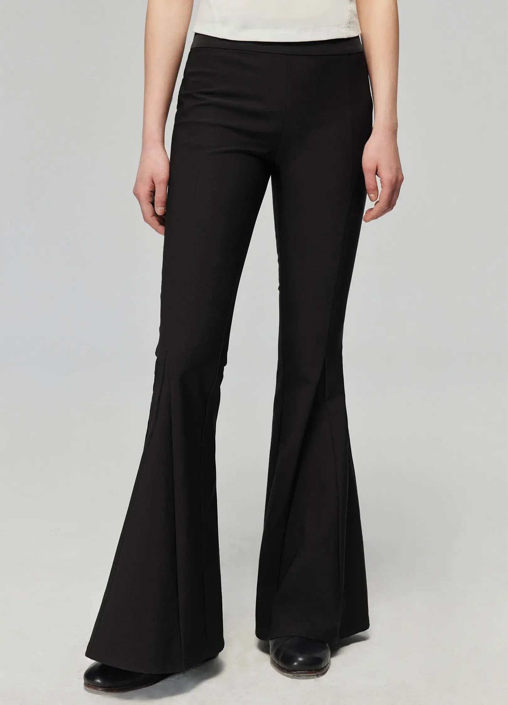 Slim Flared Elastic Trousers